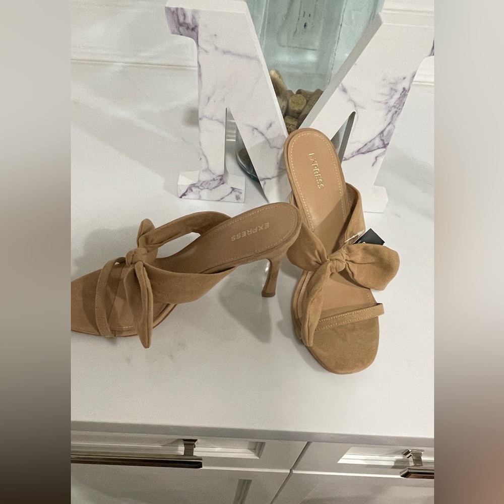Express  shoes 👠 used but in perfect condition for any occasion ❤️ - Picture 5 of 9